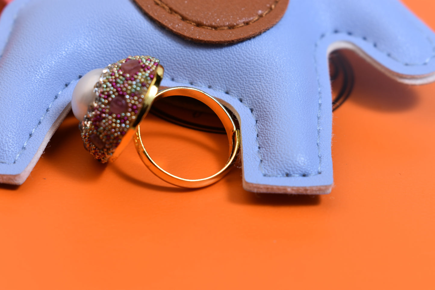 Luxurious shiny natural pearl ring with three-dimensional dense inlaid colorful beads, adjustable ring at the opening