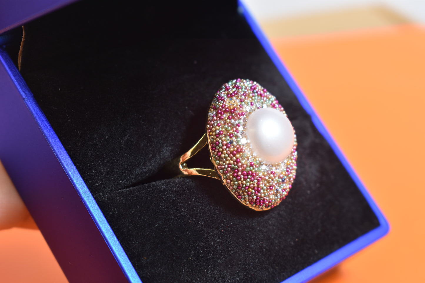 Luxurious shiny natural pearl ring with three-dimensional dense inlaid colorful beads, adjustable ring at the opening