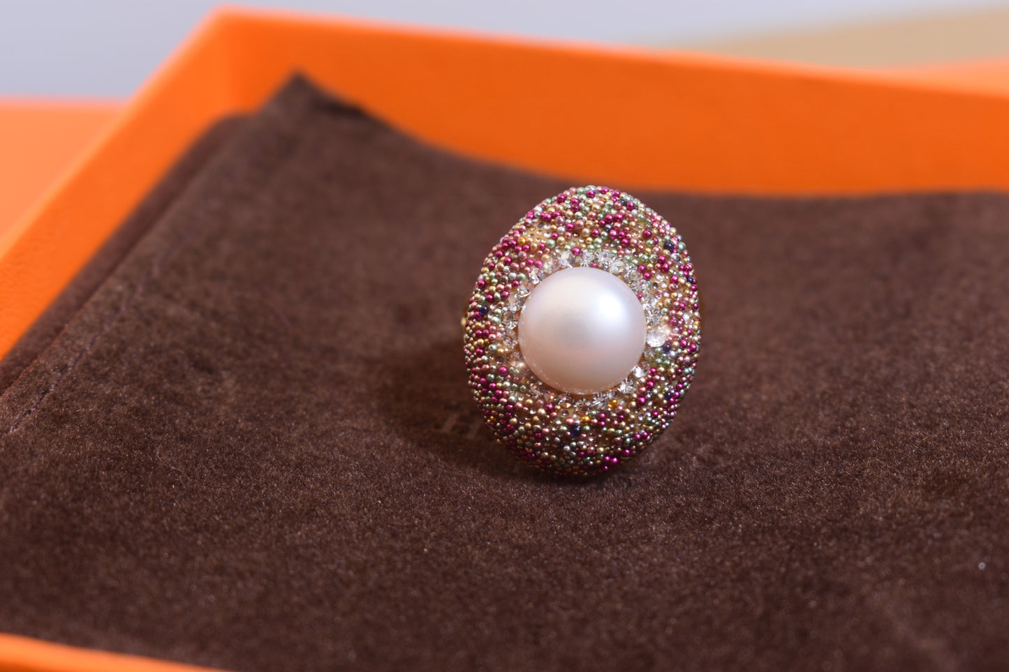 Luxurious shiny natural pearl ring with three-dimensional dense inlaid colorful beads, adjustable ring at the opening