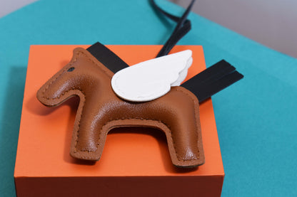 Little Pegasus bag pendant, woven rope double-layer chain nylon rope, pony tassel pearl keychain