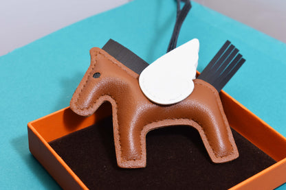 Little Pegasus bag pendant, woven rope double-layer chain nylon rope, pony tassel pearl keychain