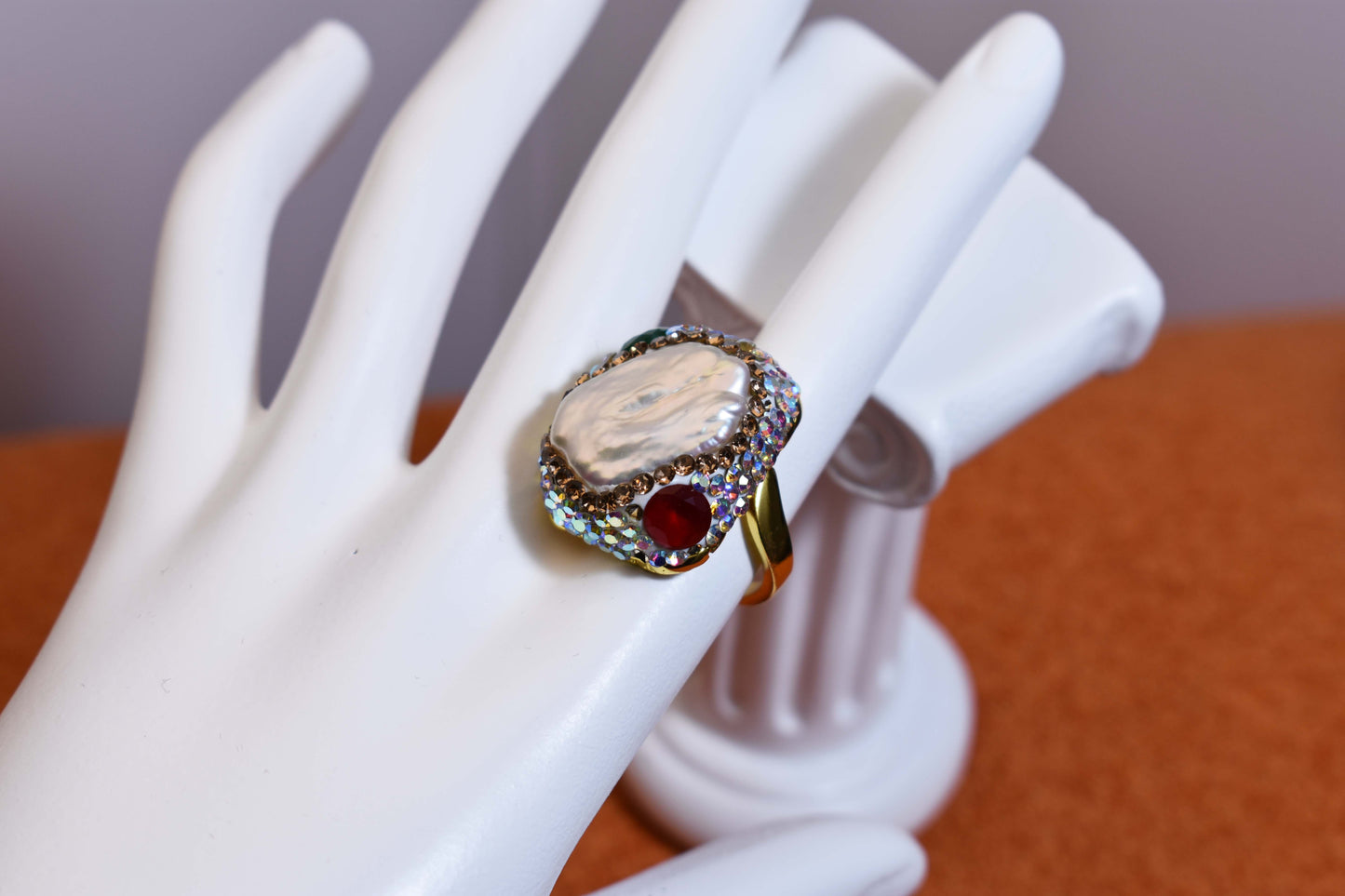 Luxurious shiny natural pearl ring with three-dimensional dense inlay of colored zircon gemstones, adjustable ring at the opening