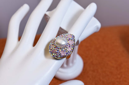 Luxurious Sparkling S Water Drop Shaped Natural Pearl Ring with Three Dimensional Dense Inlaid Pink Crystal Zircon Opening Adjustable Ring
