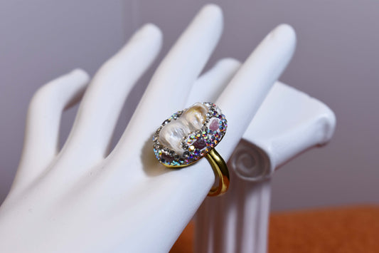 Luxurious and shiny natural Baroque pearl ring with three-dimensional dense inlay of colored zircon tourmaline, adjustable ring at the opening