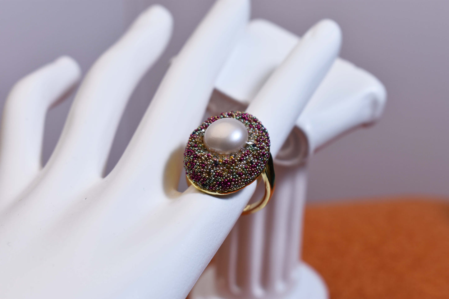 Luxurious shiny natural pearl ring with three-dimensional dense inlaid colorful beads, adjustable ring at the opening
