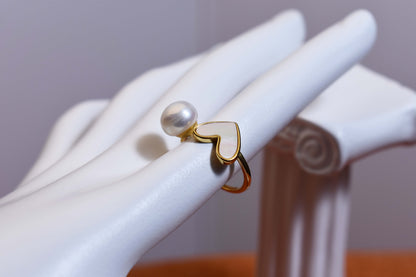 Pearl ring with peach heart and heart-shaped design, inlaid with white shell, adjustable opening