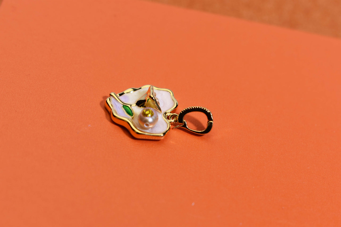 Natural pearl necklace pendant, light pink purple heart-shaped enamel craftsmanship, three-dimensional rose shaped pendant