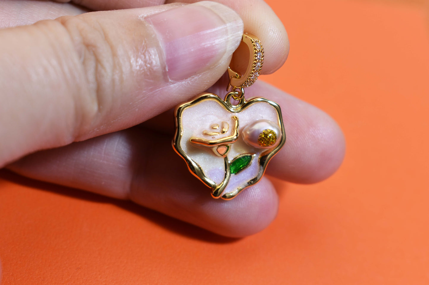 Natural pearl necklace pendant, light pink purple heart-shaped enamel craftsmanship, three-dimensional rose shaped pendant