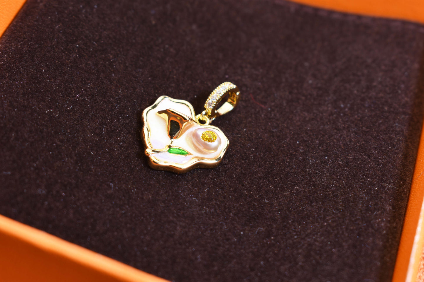 Natural pearl necklace pendant, light pink purple heart-shaped enamel craftsmanship, three-dimensional rose shaped pendant