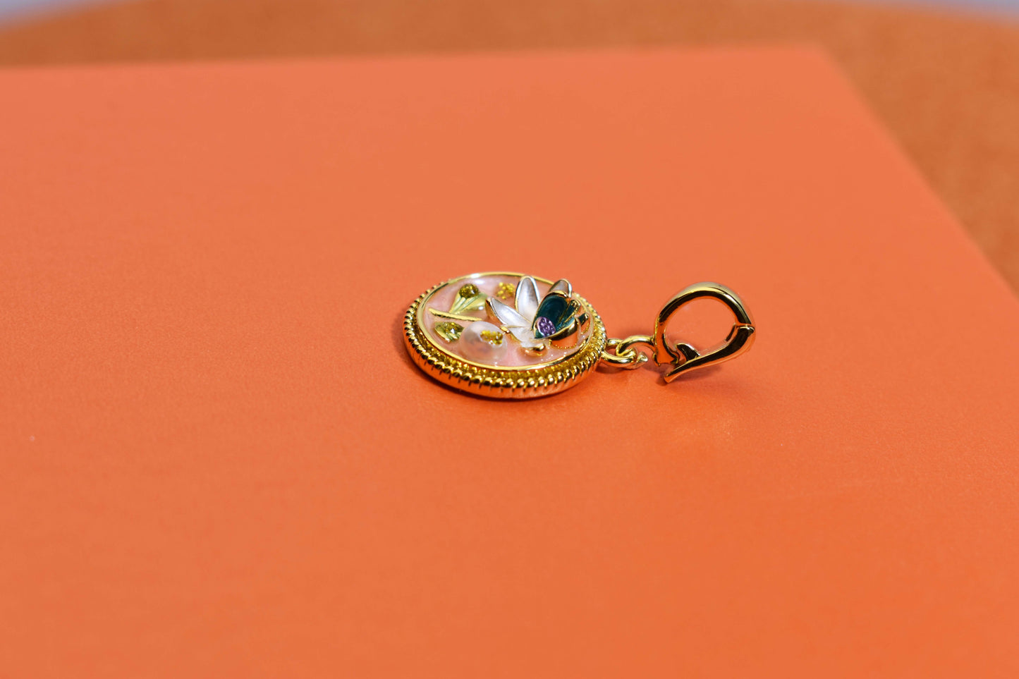 Natural pearl necklace pendant,pink round enamel craftsmanship, three-dimensional tulip flower shaped pendant