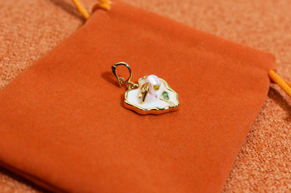 Natural pearl necklace pendant, white heart-shaped enamel craftsmanship, three-dimensional rose shaped pendant