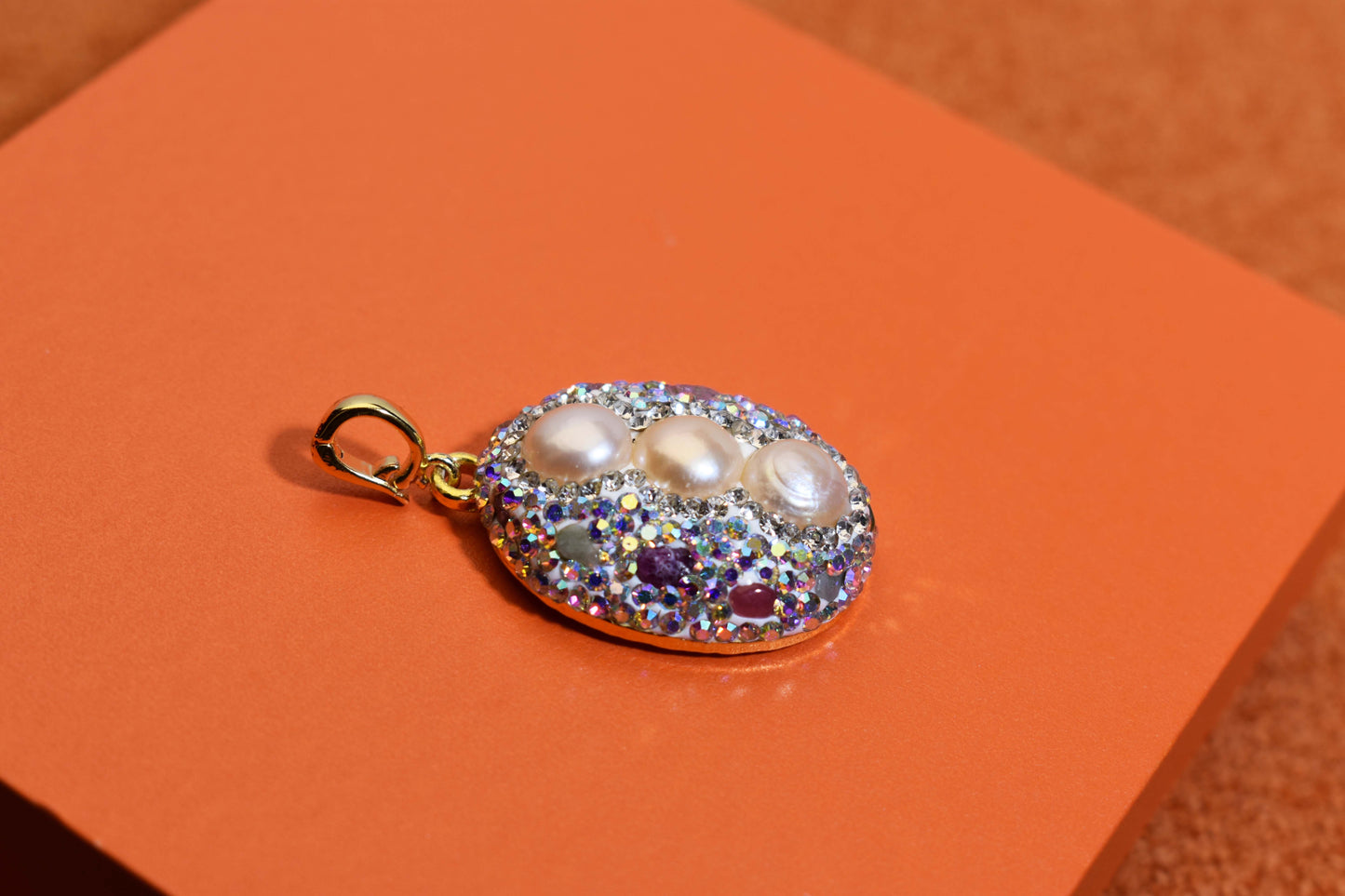 Natural pearl necklace pendant, three-dimensional inlaid with colored zircon and tourmaline pendant