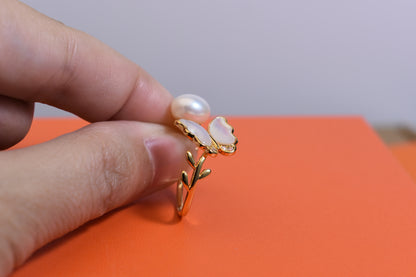 Natural pearl ring with white shell and butterfly shaped opening adjustable ring